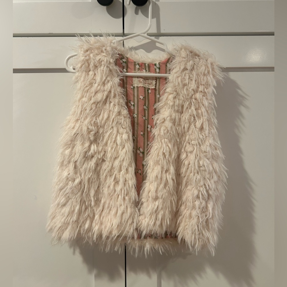 Girll’s Cream Faux Fur Vest 4T/5T